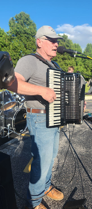 Spotlight on Rocky Knoll Foundation