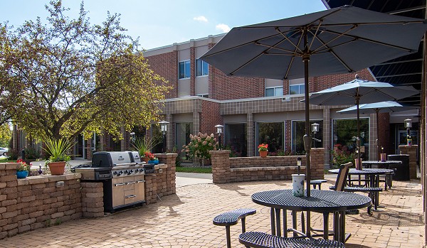 The outside patio at Rocky Knoll